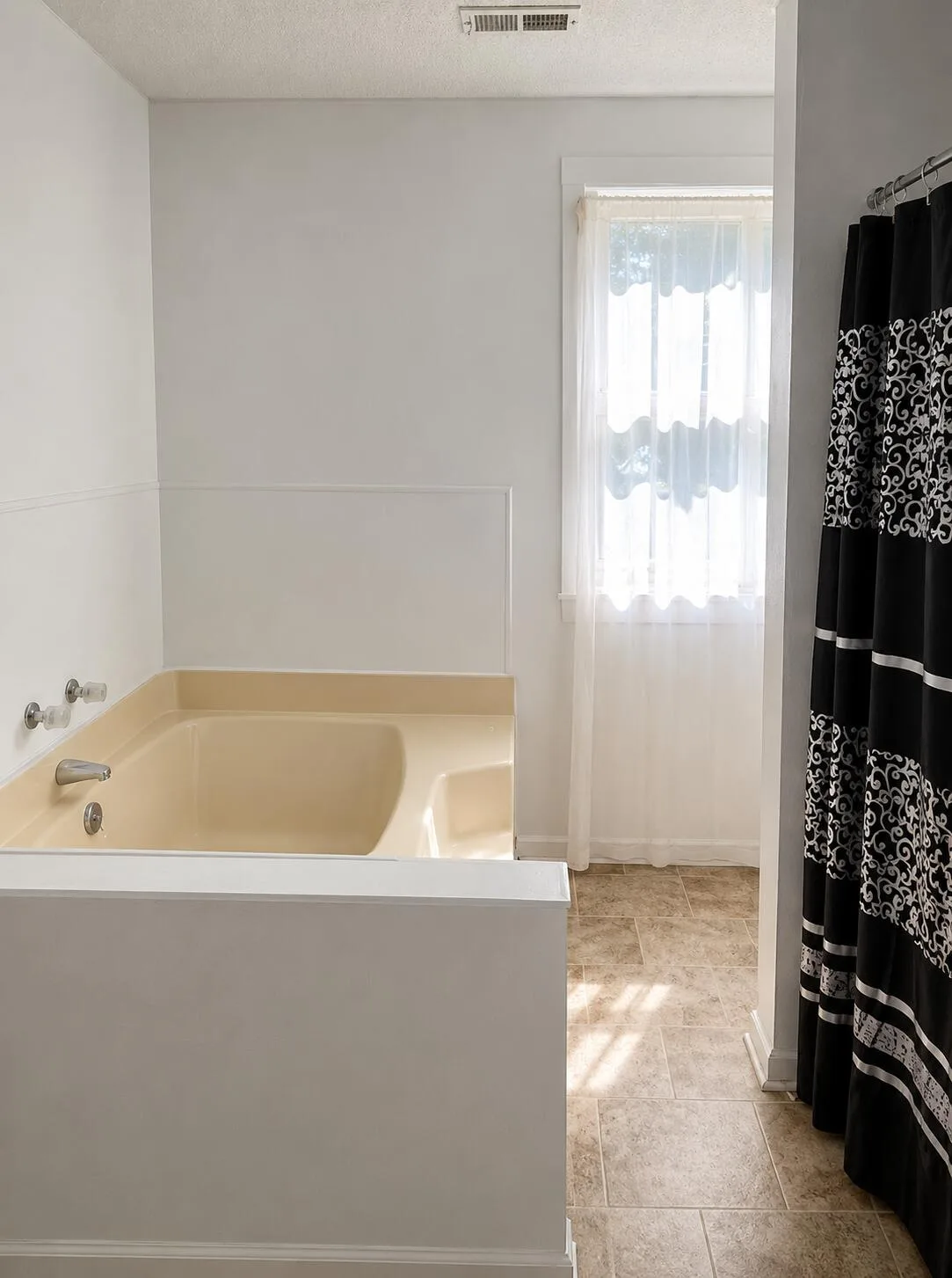 Bathroom with bathtub at 1138 North Street