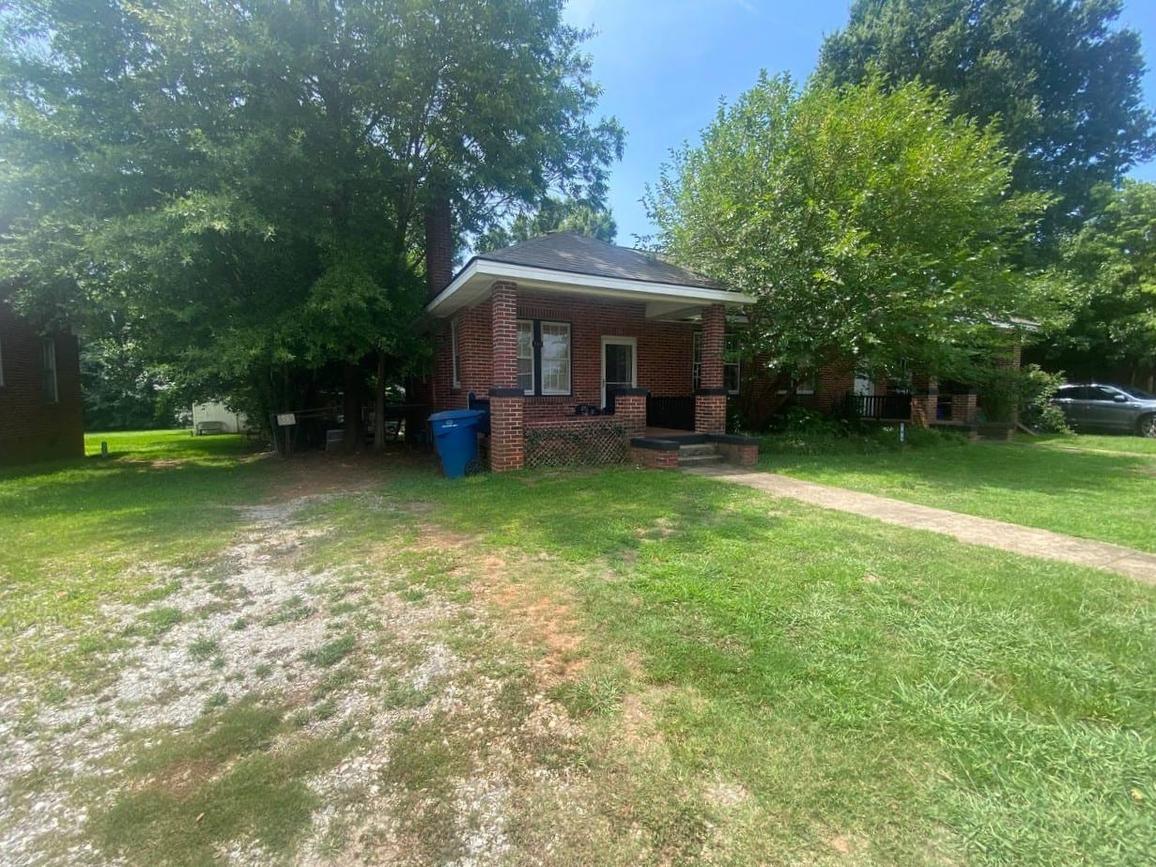 747 Holloway Avenue, Greenwood SC, 1946 brick duplex front exterior